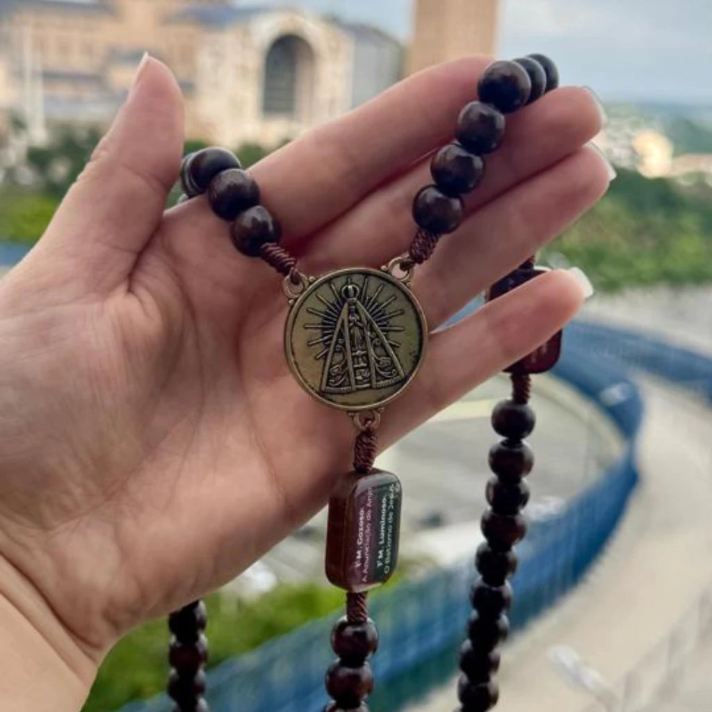 Terço Original Católico Com os Misterios da Contemplação de Madeira Com medalha e Crucifixo